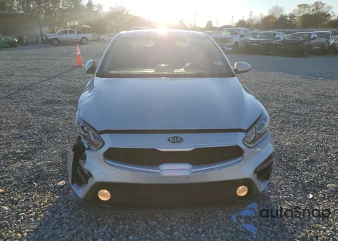 2021 Kia Forte Fe z USA, uszkodzony, nr VIN 3KPF24AD9ME352097